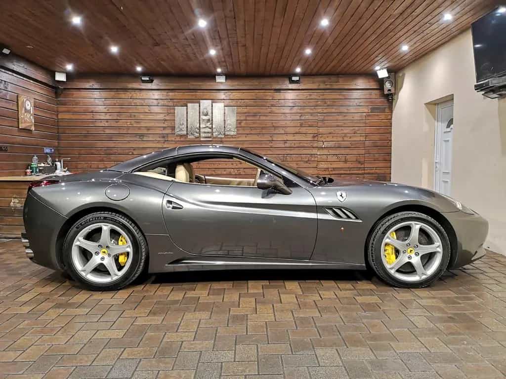 Ferrari California 4.3 V8 Serviced by Ferrari 09/2011-photo-6
