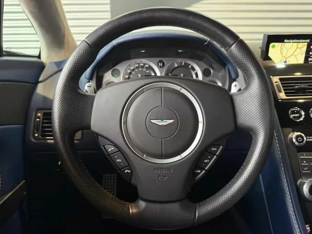 Aston Martin V8 Vantage Roadster 4.7L 03/2013-photo-14