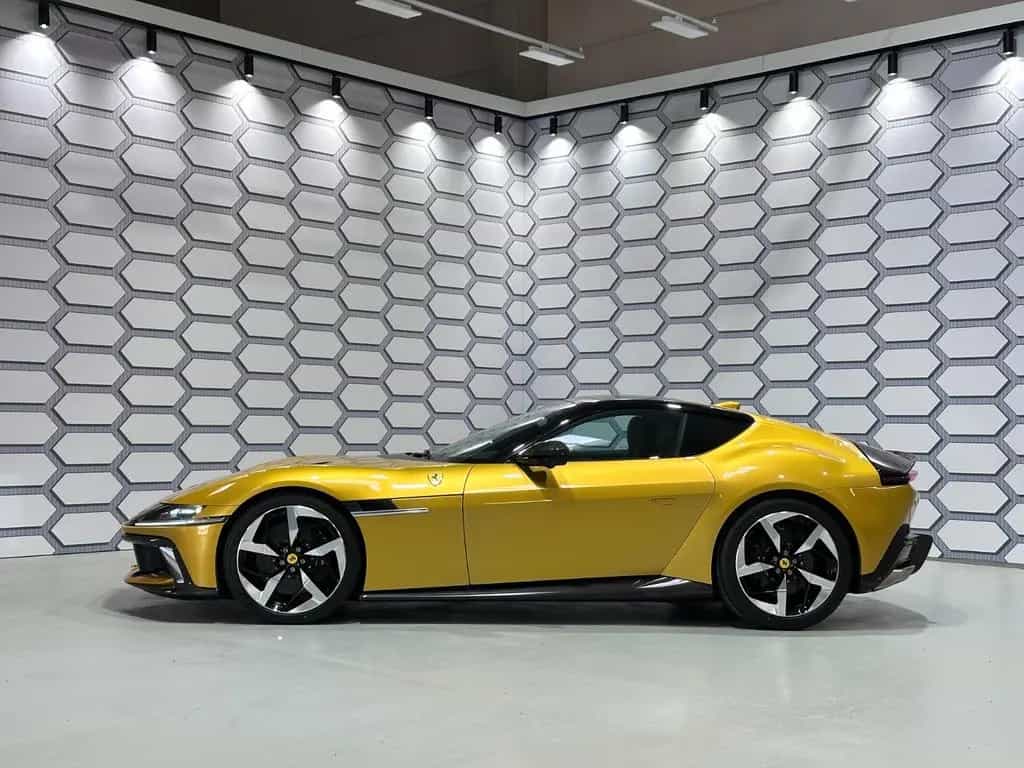 Ferrari 12Cilindri | FULL CARBON | Montecarlo*Sound+Lift 01/2026-photo-12