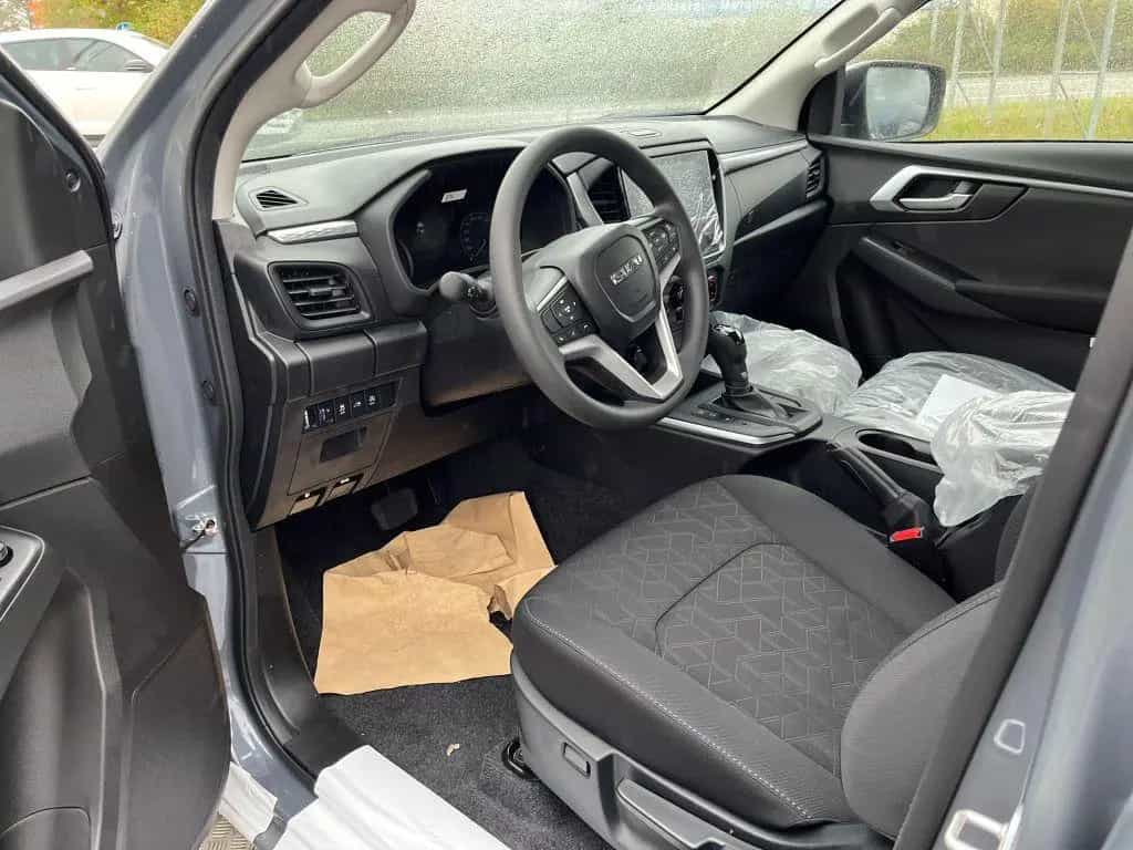 Isuzu D-Max Double Cab 4WD Autm. LSE null-photo-5
