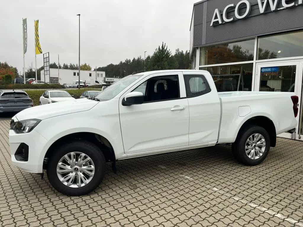 Isuzu D-Max Space Cab 4WD Autm. LS null-photo-3