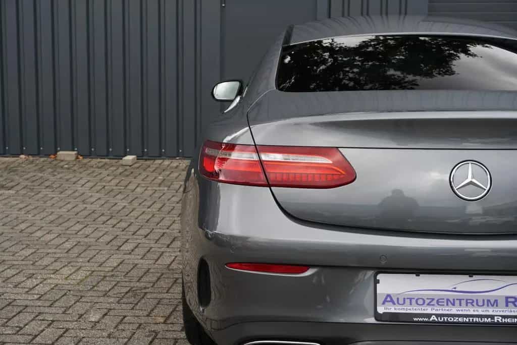 Mercedes-Benz E-Class 300 AMG Coupé Kamera SHZ NIGHT LED Burmester 04/2018-photo-9