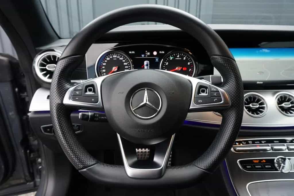 Mercedes-Benz E-Class 300 AMG Coupé Kamera SHZ NIGHT LED Burmester 04/2018-photo-18