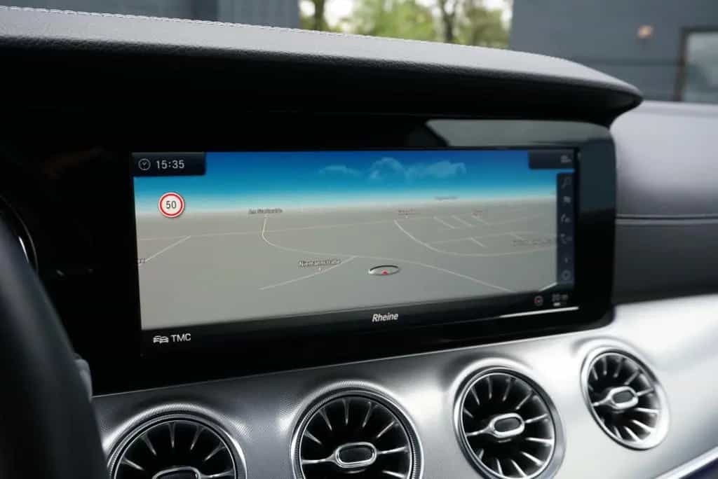 Mercedes-Benz E-Class 300 AMG Coupé Kamera SHZ NIGHT LED Burmester 04/2018-photo-20