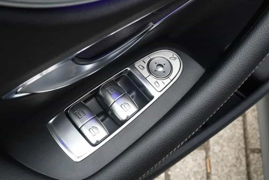 Mercedes-Benz E-Class 300 AMG Coupé Kamera SHZ NIGHT LED Burmester 04/2018-photo-24
