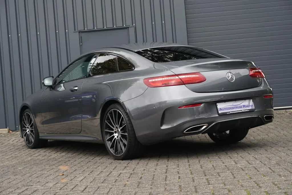 Mercedes-Benz E-Class 300 AMG Coupé Kamera SHZ NIGHT LED Burmester 04/2018-photo-2