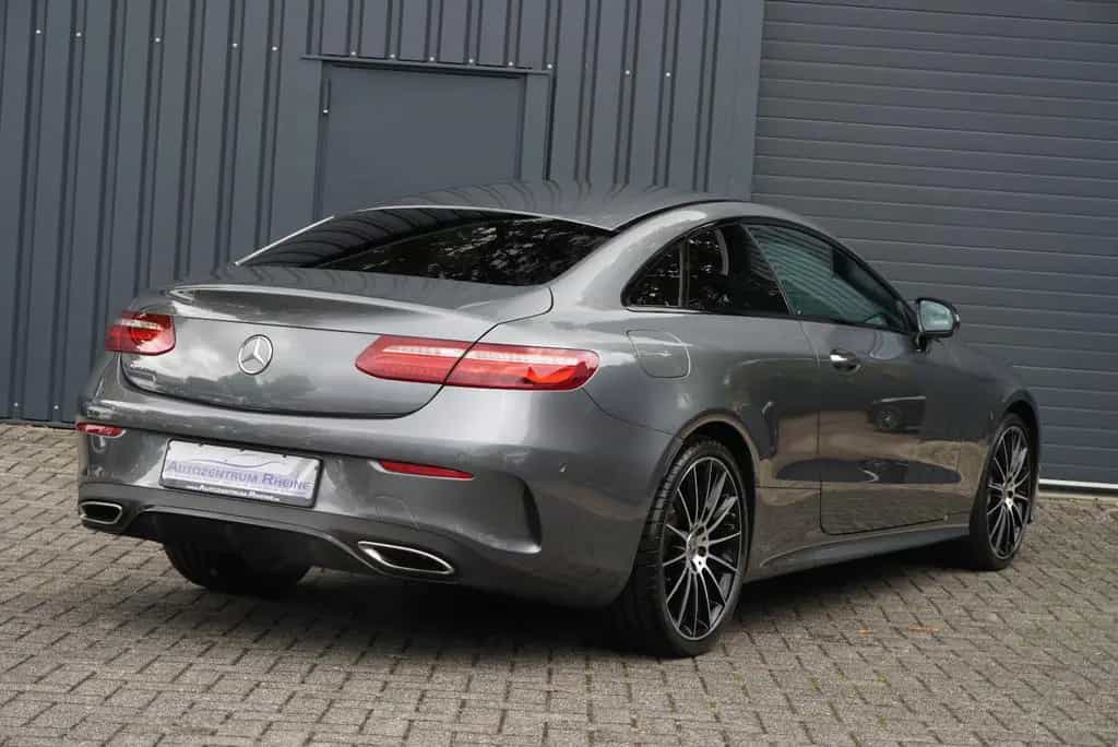 Mercedes-Benz E-Class 300 AMG Coupé Kamera SHZ NIGHT LED Burmester 04/2018-photo-4