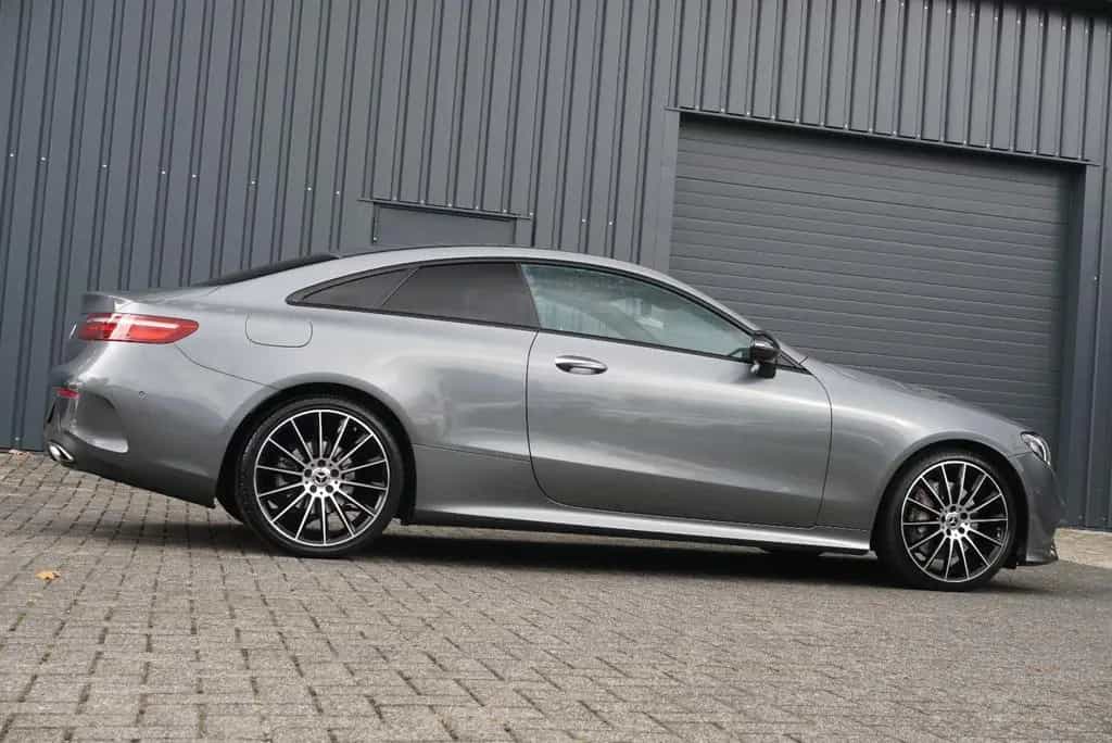 Mercedes-Benz E-Class 300 AMG Coupé Kamera SHZ NIGHT LED Burmester 04/2018-photo-6