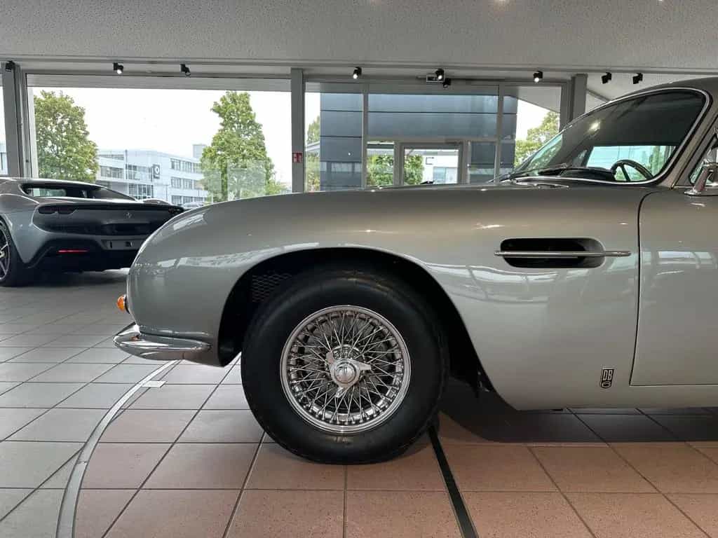 Aston Martin DB 6  LHD 06/1969-photo-11