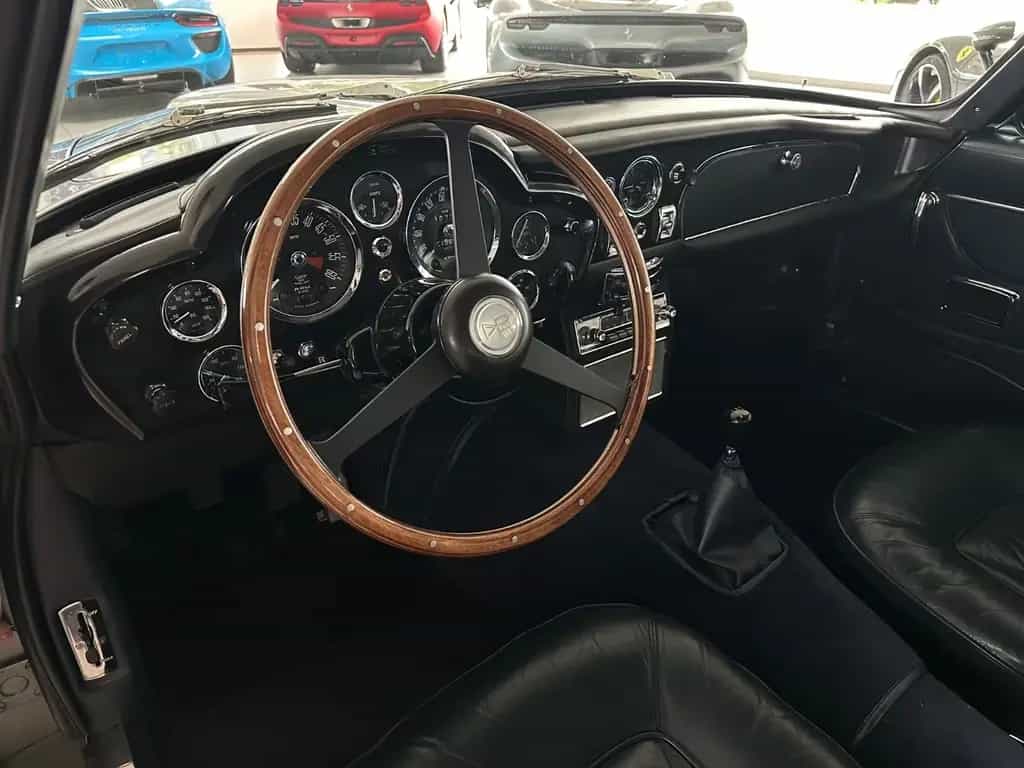 Aston Martin DB 6  LHD 06/1969-photo-15