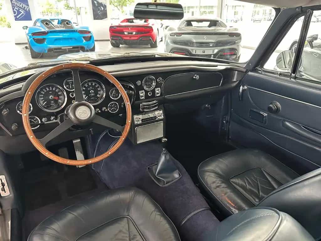 Aston Martin DB 6  LHD 06/1969-photo-16
