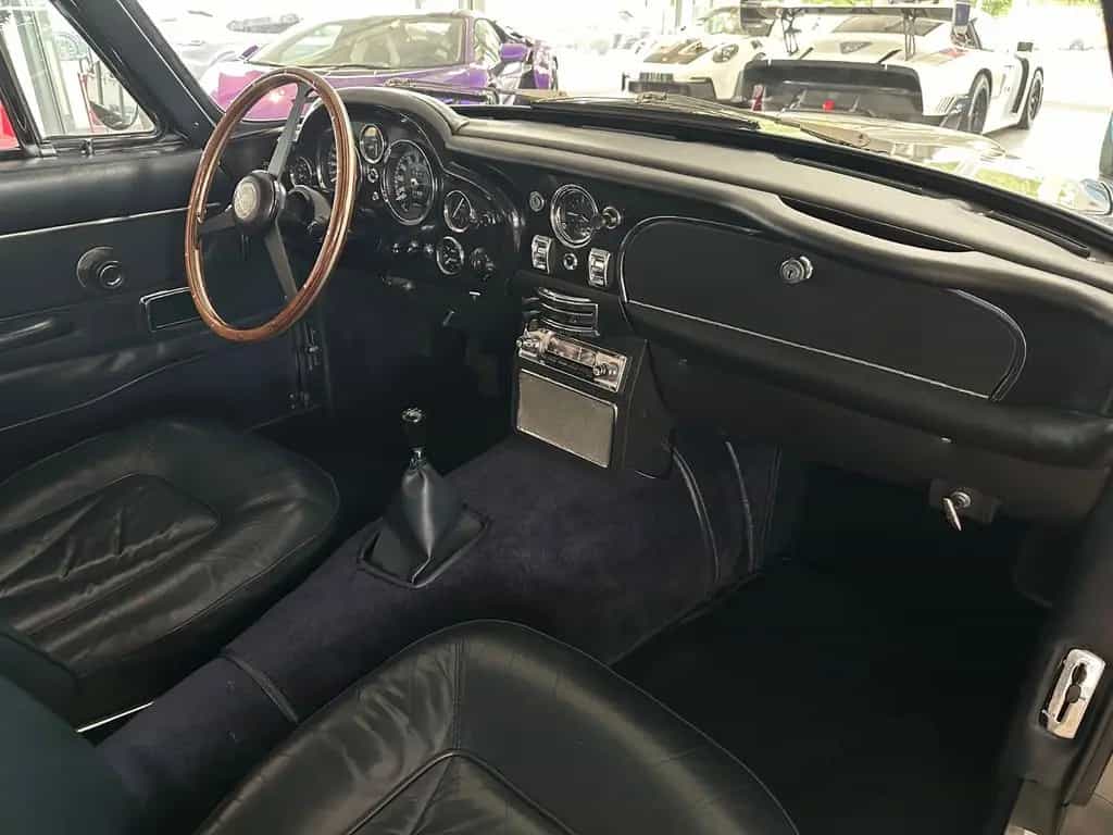 Aston Martin DB 6  LHD 06/1969-photo-19
