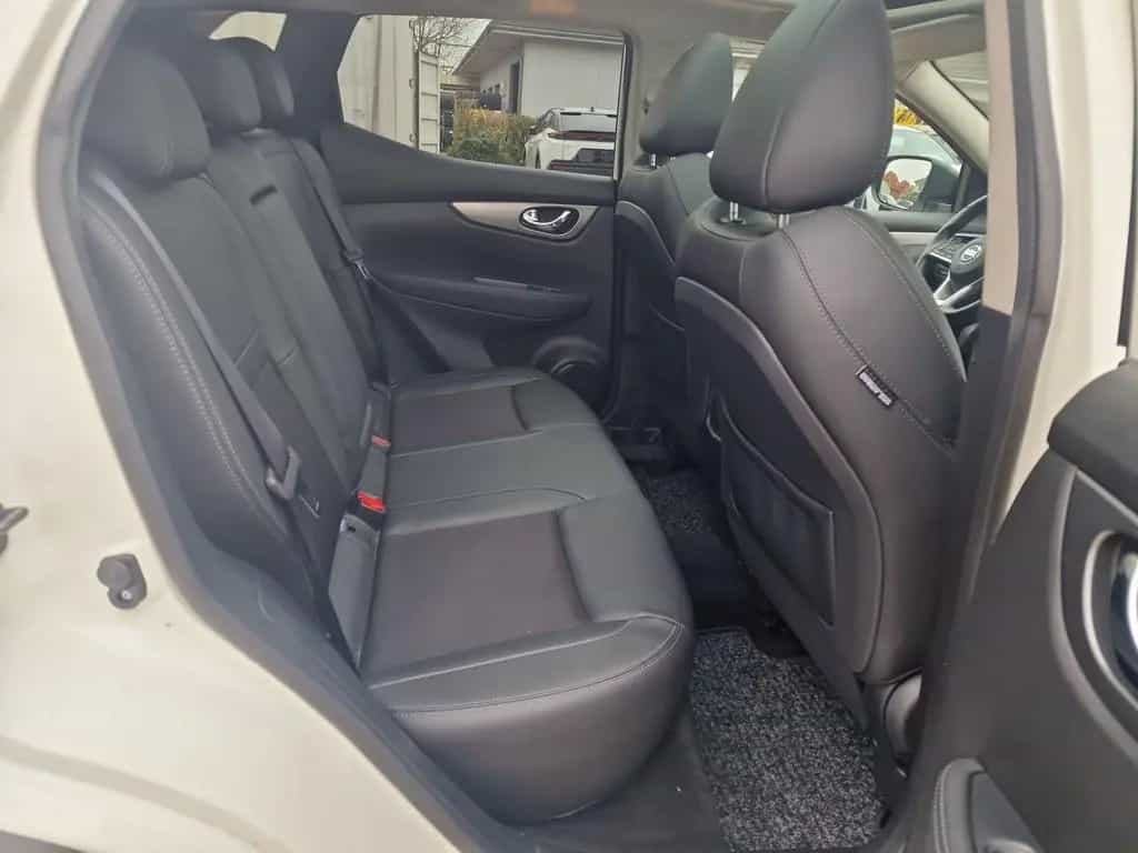 Nissan Qashqai 1.3 DIG-T 4x2 N-Connecta /PANO/360°/SITZ 08/2019-photo-6