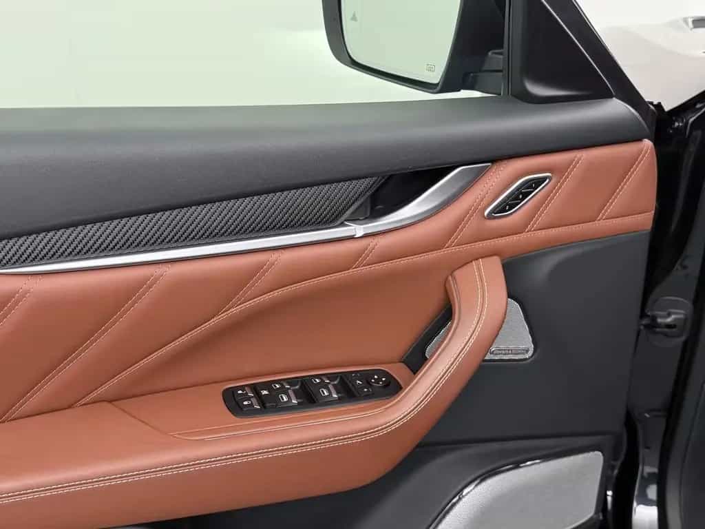 Maserati Levante 3.8 V8 Trofeo 589 K !!  | Carbon |  pano 06/2020-photo-15