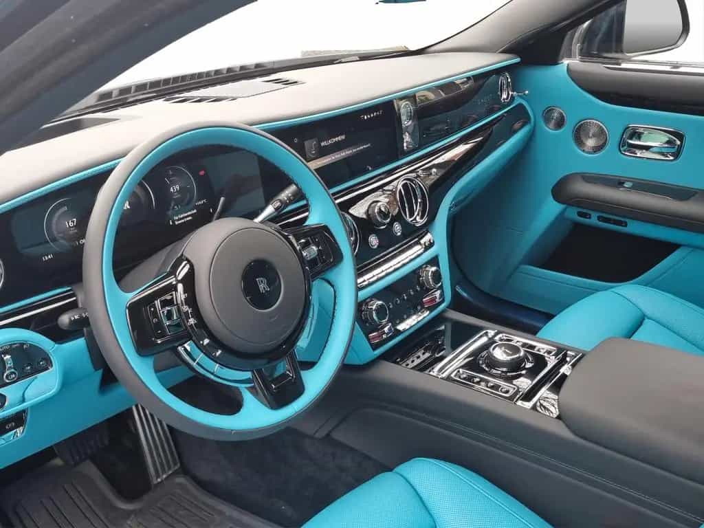 Rolls-Royce Ghost 2026 09/2025-photo-17