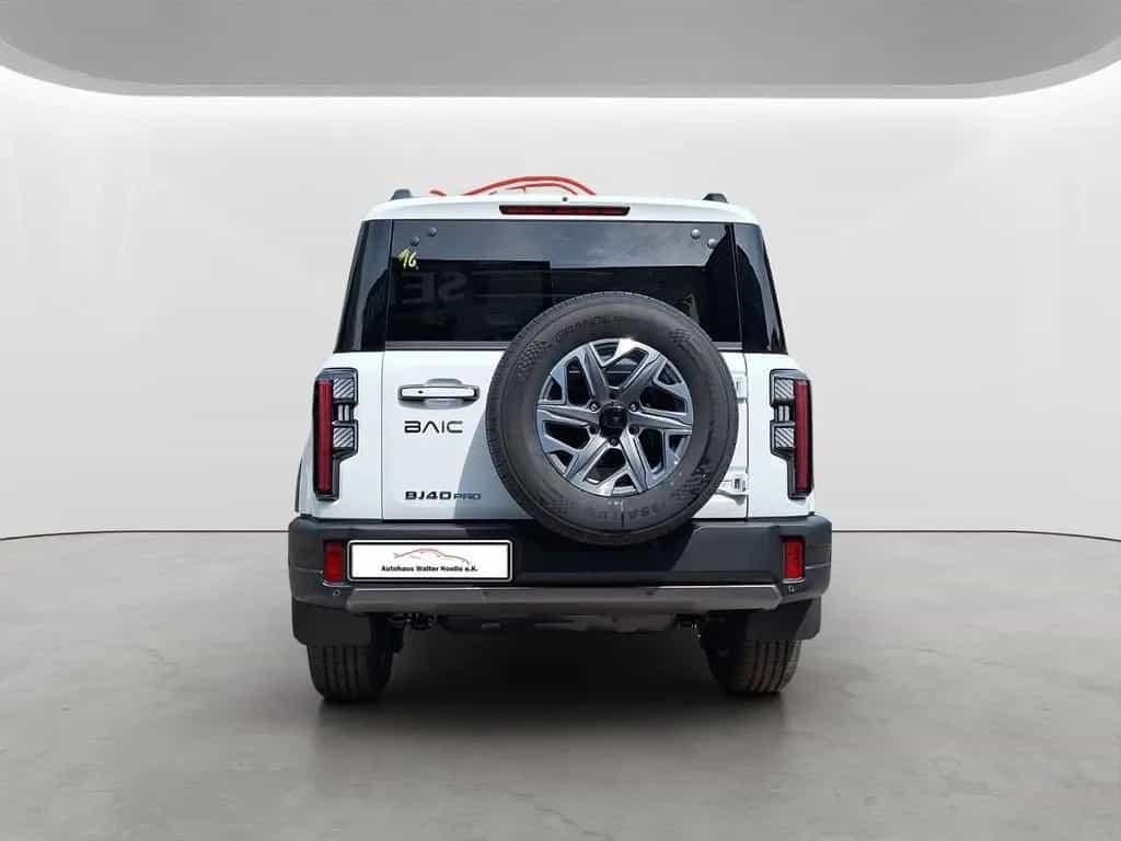 BAIC BJ40 4 WD, Pano, Leder, 360 Kamera null-photo-4
