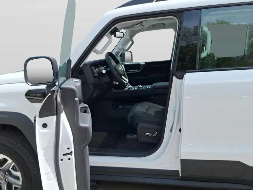 BAIC BJ40 4 WD, Pano, Leder, 360 Kamera null-photo-8