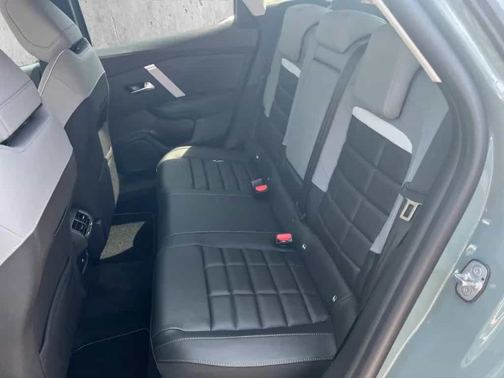 Citroën C4 Hybrid 145 Max KAMERA LED NAVI SHZ ALU 04/2025-photo-11