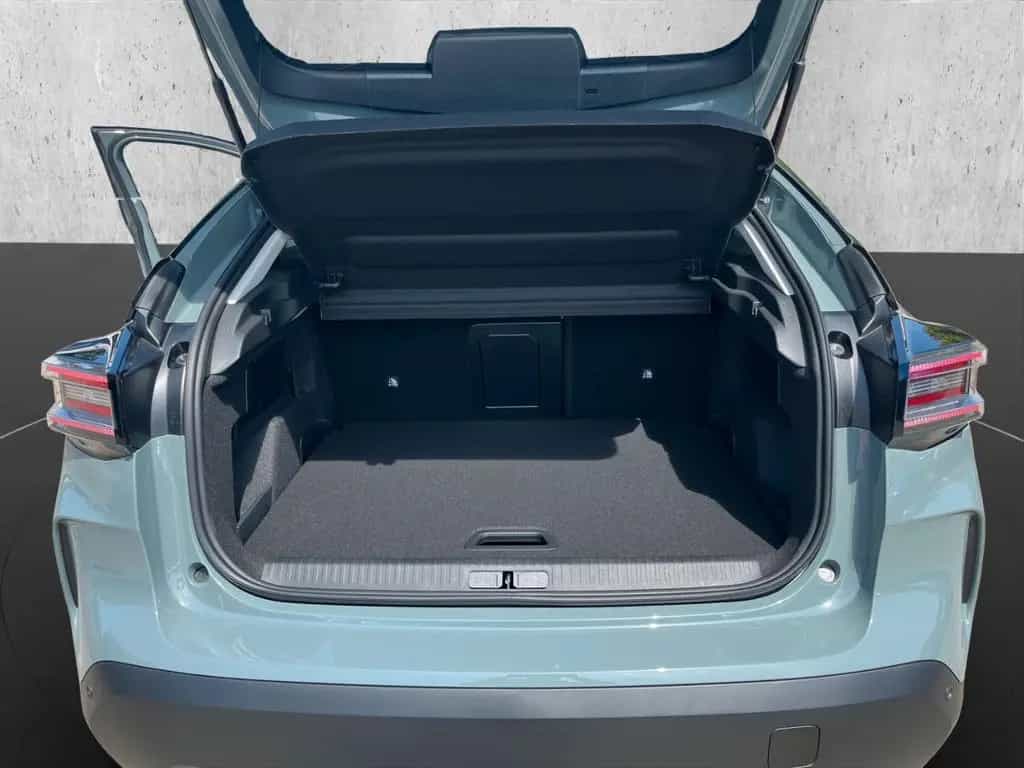 Citroën C4 Hybrid 145 Max KAMERA LED NAVI SHZ ALU 04/2025-photo-16