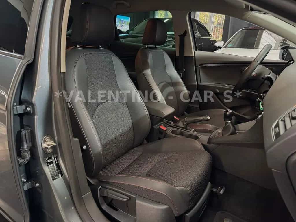 Seat Leon FR Lim. LED/Navi/Shz/Temp/PDC/Bremsassist 08/2015-photo-12