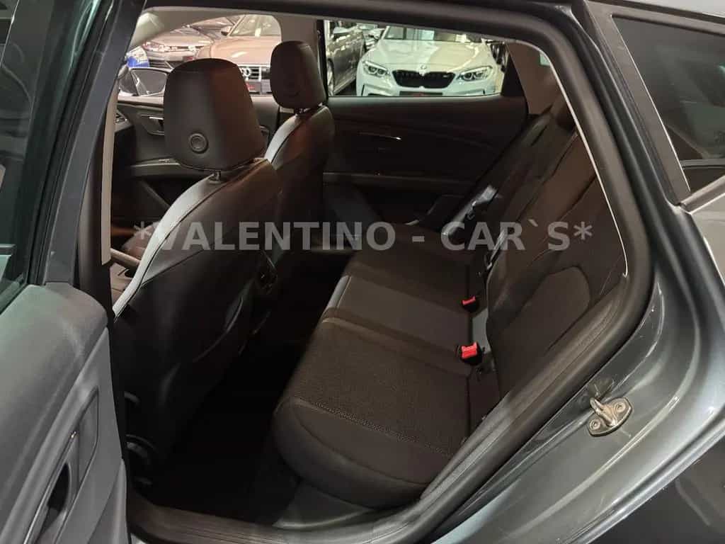 Seat Leon FR Lim. LED/Navi/Shz/Temp/PDC/Bremsassist 08/2015-photo-14