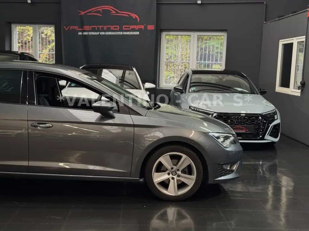 Seat Leon FR Lim. LED/Navi/Shz/Temp/PDC/Bremsassist 08/2015-photo-17