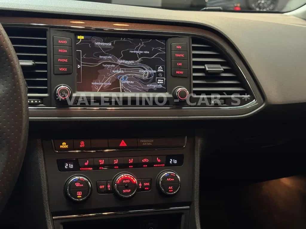 Seat Leon FR Lim. LED/Navi/Shz/Temp/PDC/Bremsassist 08/2015-photo-21