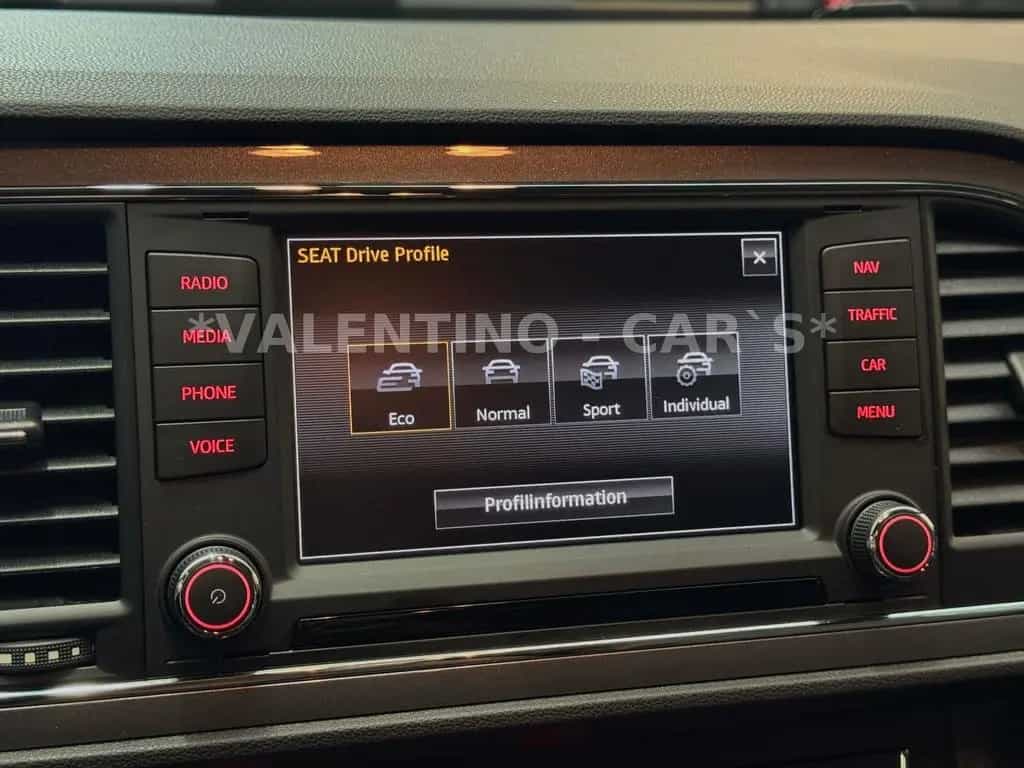 Seat Leon FR Lim. LED/Navi/Shz/Temp/PDC/Bremsassist 08/2015-photo-29