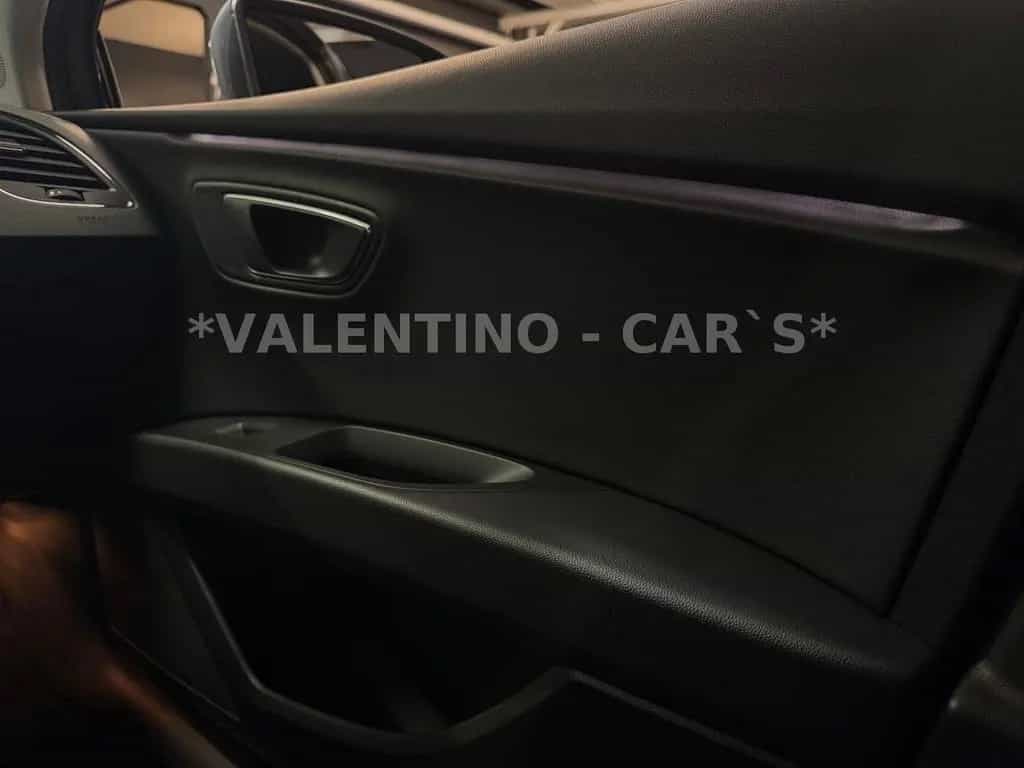 Seat Leon FR Lim. LED/Navi/Shz/Temp/PDC/Bremsassist 08/2015-photo-32