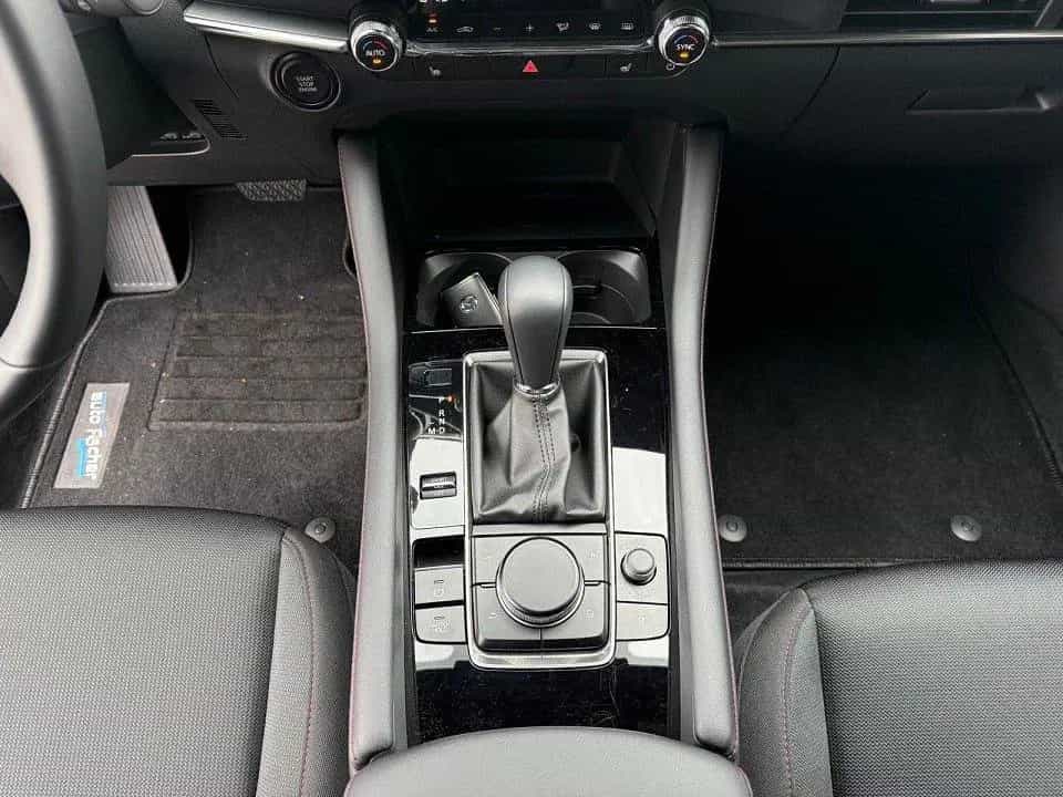 Mazda 3 2.0 (186PS) Autom. Homura Rückfahrk. Navi CarP 04/2026-photo-12