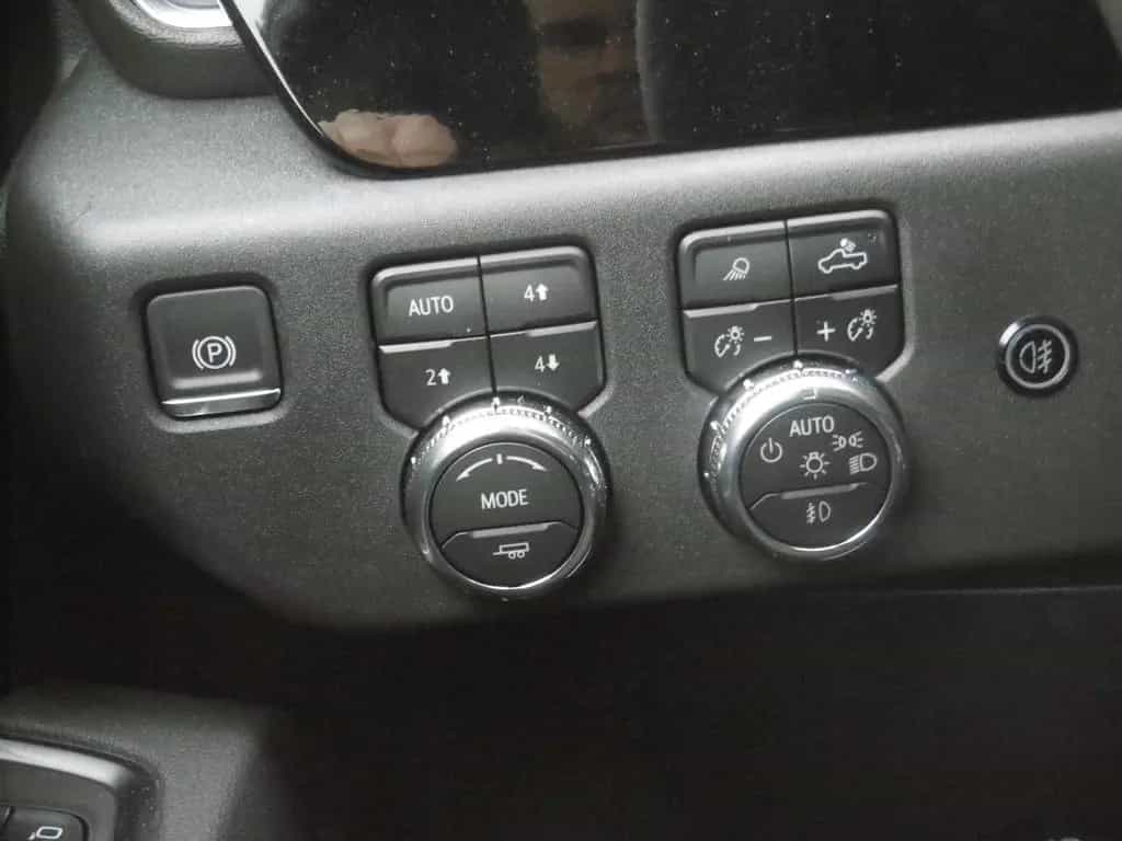 GMC Sierra 3.0 Elevation Black Pack X31 Mod ´25 neu! 12/2025-photo-12