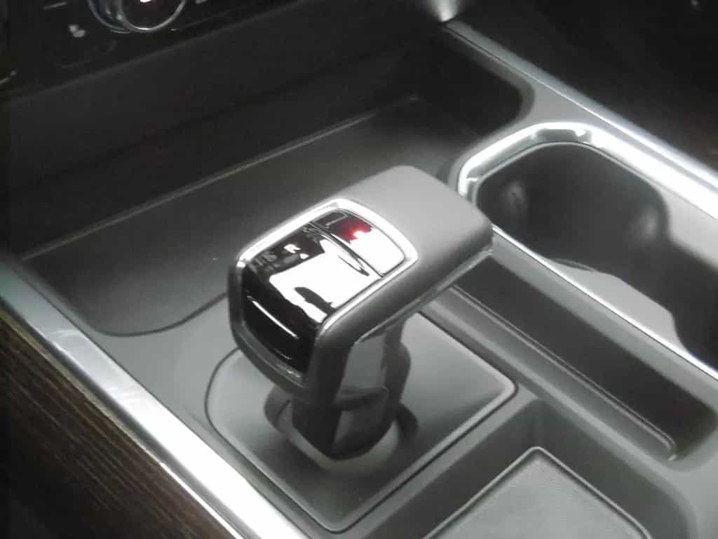 GMC Sierra 3.0 Elevation Black Pack X31 Mod ´25 neu! 12/2025-photo-13