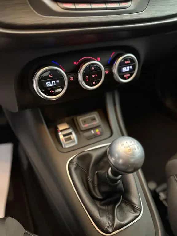Alfa Romeo Giulietta 1.6 JTDm 120 CV Super 10/2017-photo-14