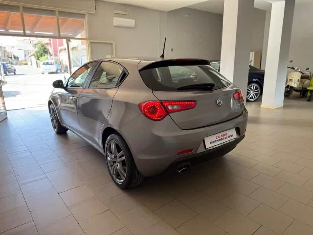 Alfa Romeo Giulietta 1.6 JTDm 120 CV Super 10/2017-photo-2