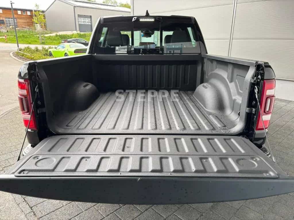 Dodge RAM 1500 5,7 V8 HEMI LONGHORN Luftfederung AHK 08/2025-photo-5