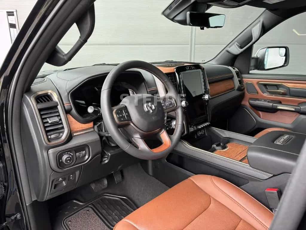Dodge RAM 1500 5,7 V8 HEMI LONGHORN Luftfederung AHK 08/2025-photo-6