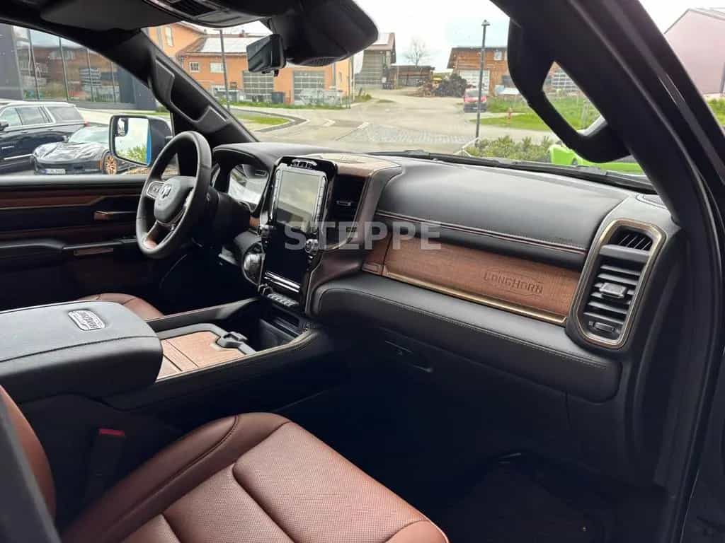 Dodge RAM 1500 5,7 V8 HEMI LONGHORN Luftfederung AHK 08/2025-photo-9