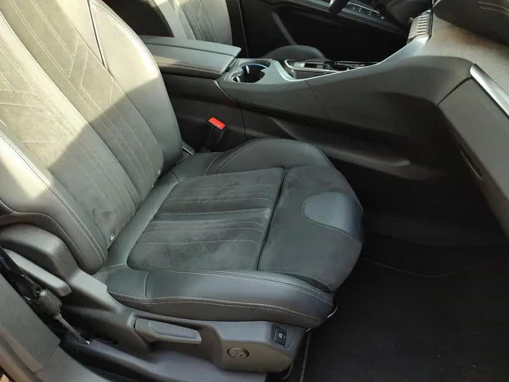 Peugeot 3008 GT LEDER*NAVI*FULL-LED*SITZHEIZUNG*EL.HECKK 08/2023-photo-19