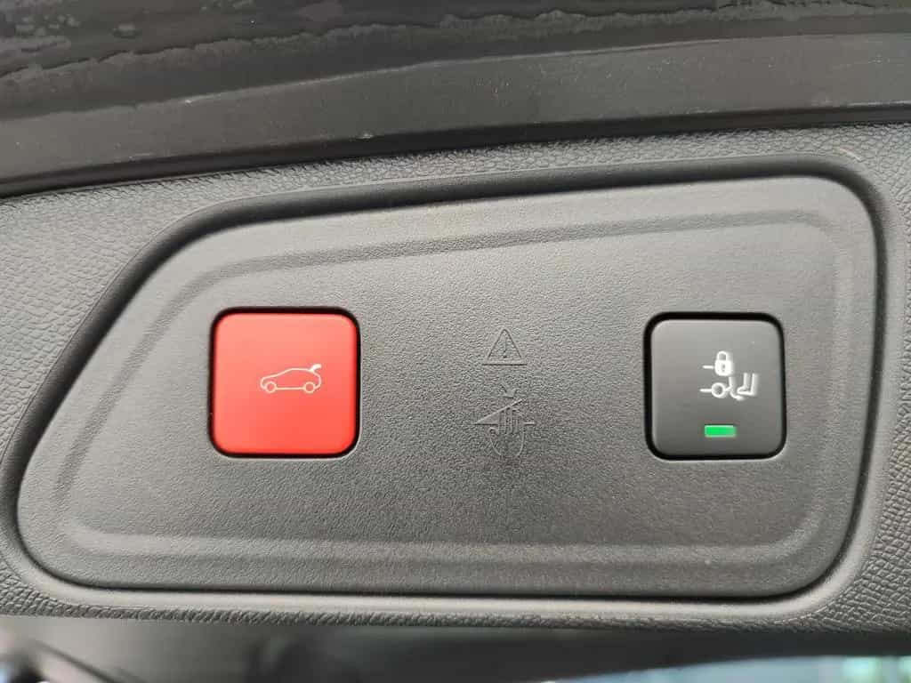 Peugeot 3008 GT LEDER*NAVI*FULL-LED*SITZHEIZUNG*EL.HECKK 08/2023-photo-23