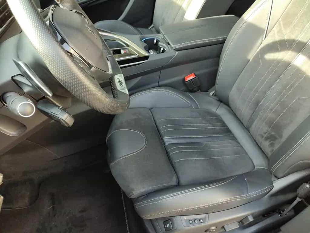 Peugeot 3008 GT LEDER*NAVI*FULL-LED*SITZHEIZUNG*EL.HECKK 08/2023-photo-8