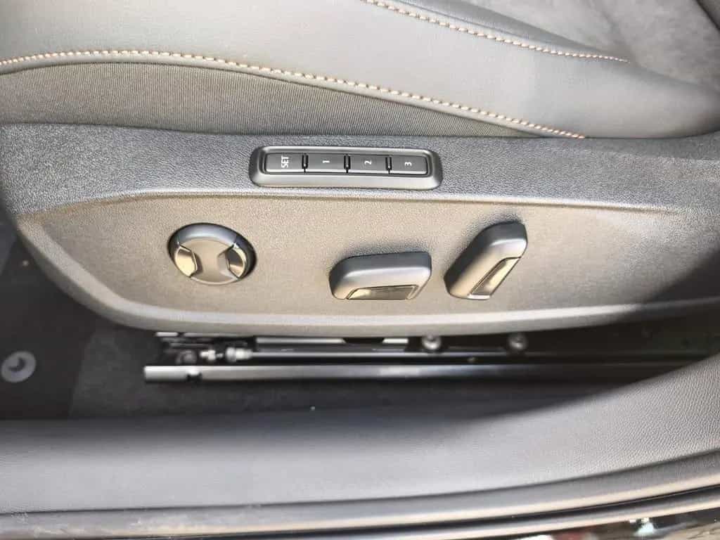 Cupra Formentor 333 VZ PANO HAILSTORM SENNHEISER 02/2026-photo-11