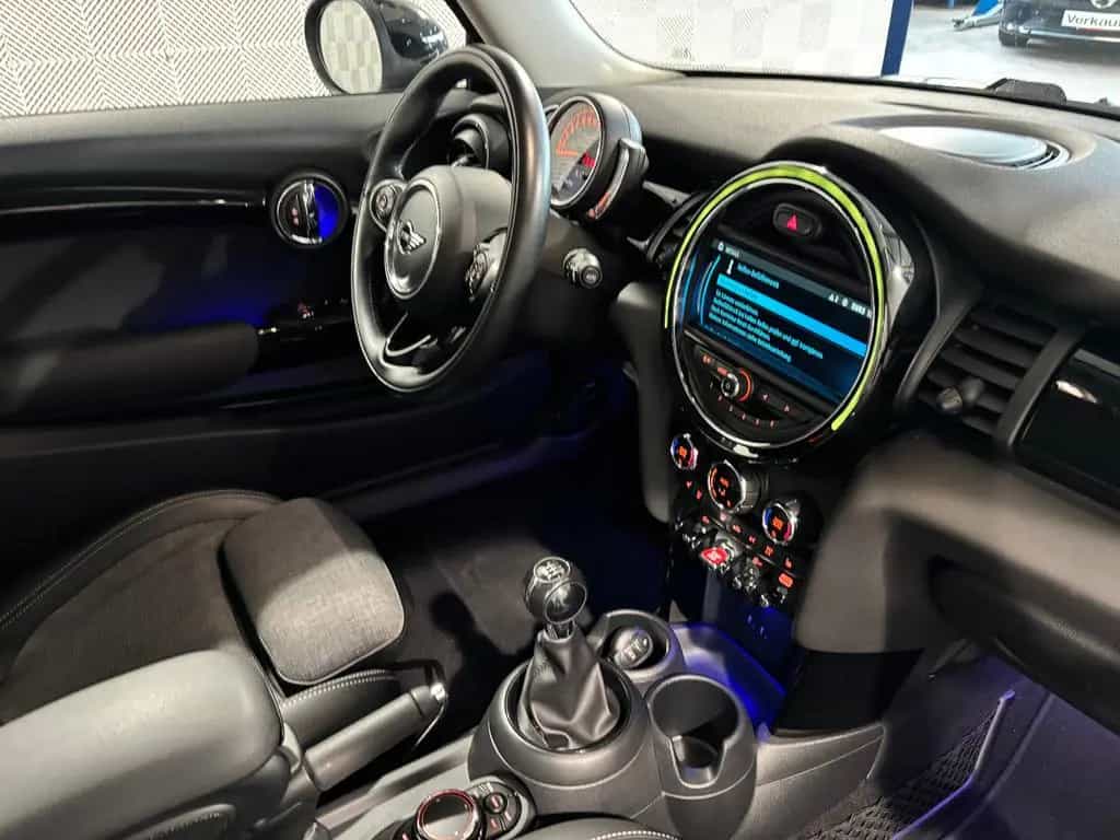 MINI Cooper S *CHILI*LED-BUSINESS-SHZ-PDC-NAV-AMBIENTE 04/2018-photo-16