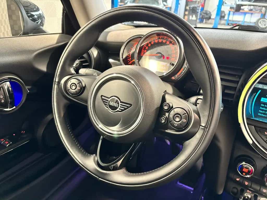 MINI Cooper S *CHILI*LED-BUSINESS-SHZ-PDC-NAV-AMBIENTE 04/2018-photo-19