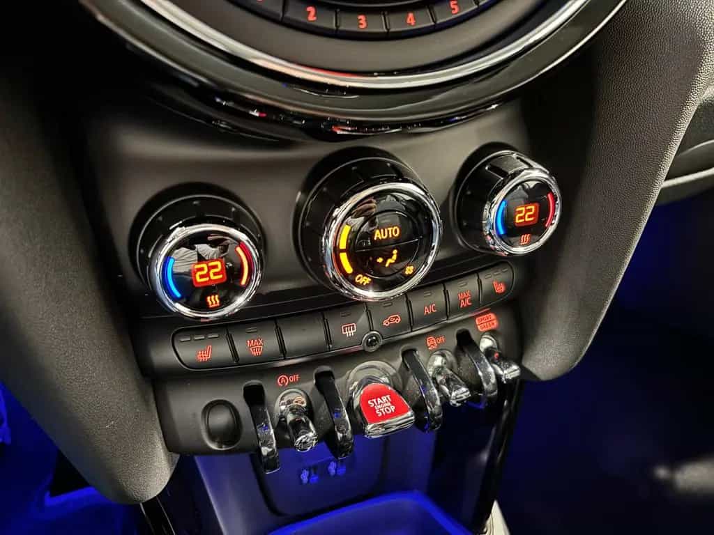 MINI Cooper S *CHILI*LED-BUSINESS-SHZ-PDC-NAV-AMBIENTE 04/2018-photo-20