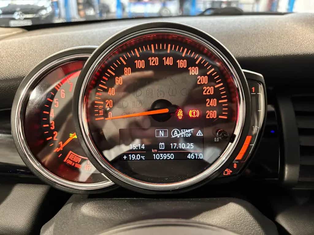 MINI Cooper S *CHILI*LED-BUSINESS-SHZ-PDC-NAV-AMBIENTE 04/2018-photo-22