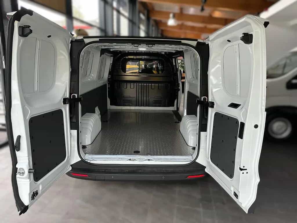 Maxus Deliver 7 Kasten L2H1 3,5t 2.0 TDCi 108 kW null-photo-5