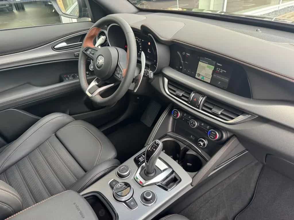 Alfa Romeo Stelvio Intensa Q4 Technopaket AHK-el. Navi Lede 02/2026-photo-13