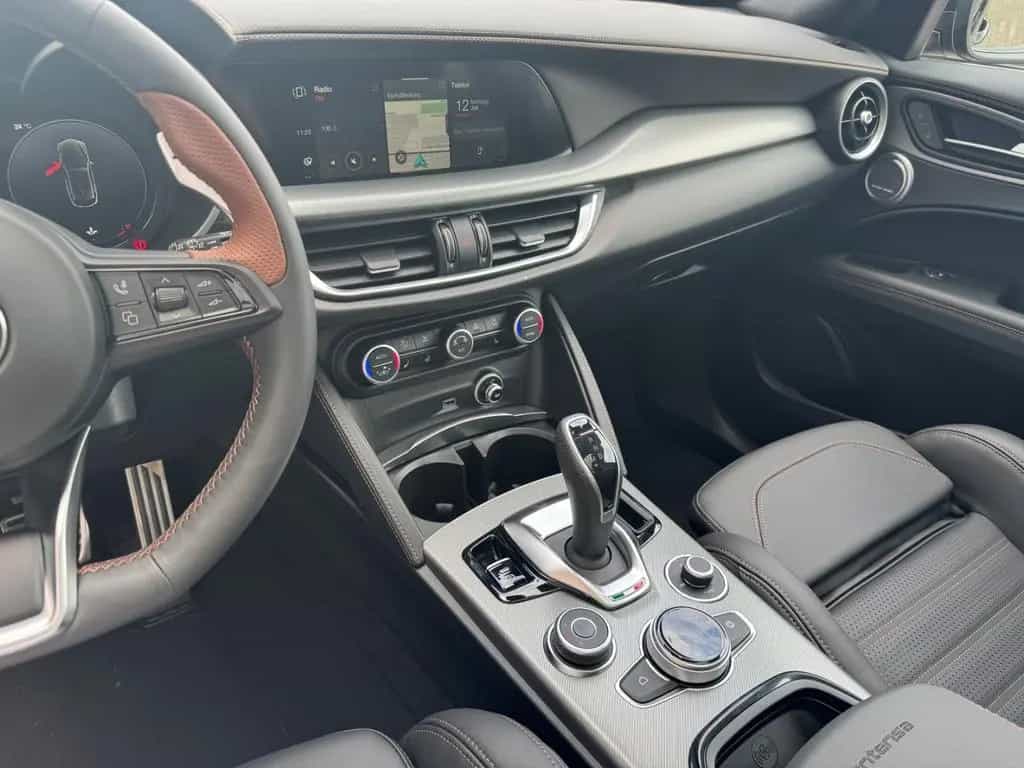 Alfa Romeo Stelvio Intensa Q4 Technopaket AHK-el. Navi Lede 02/2026-photo-21