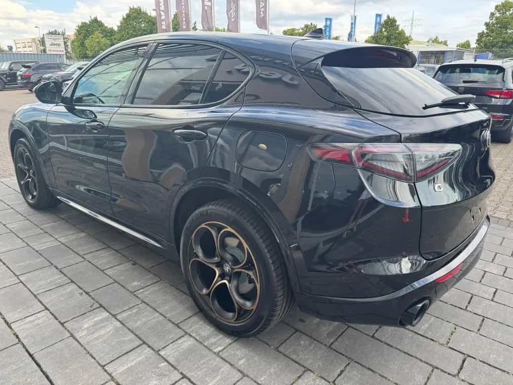 Alfa Romeo Stelvio Intensa Q4 Technopaket AHK-el. Navi Lede 02/2026-photo-4
