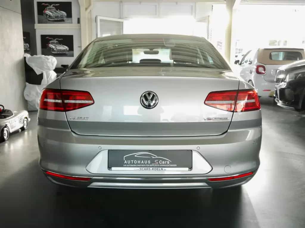 Volkswagen Passat Lim. Highline*DAB*Alcantar* 10/2015-photo-6
